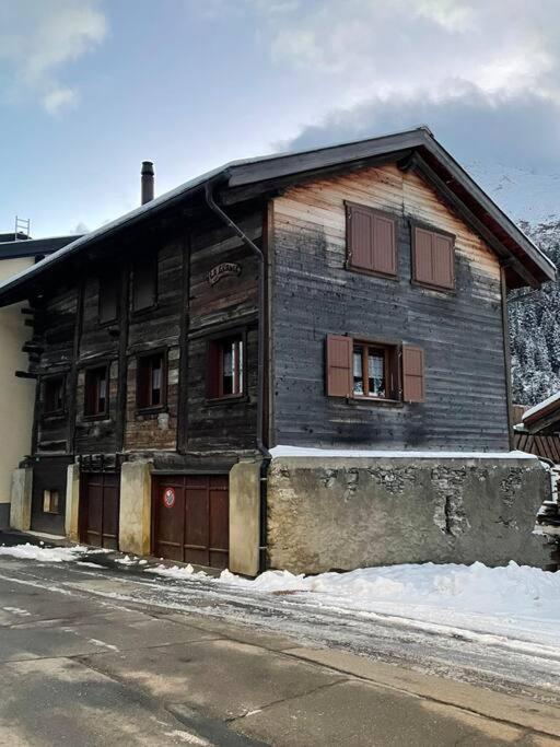 La Grange A Coco Avec Jacuzzi Villa Bourg-Saint-Pierre Buitenkant foto